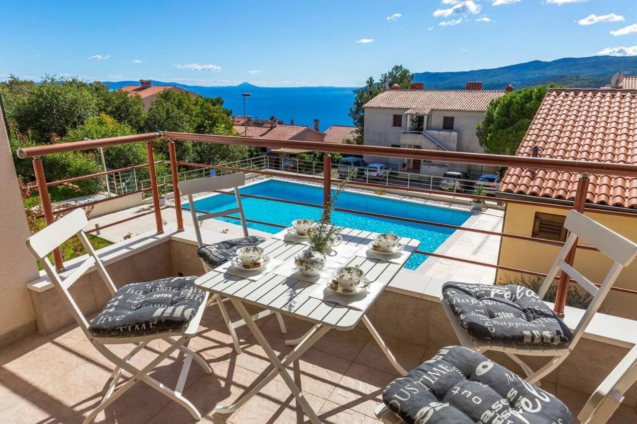 Apartment E&t With A Beautiful Pool Rabac